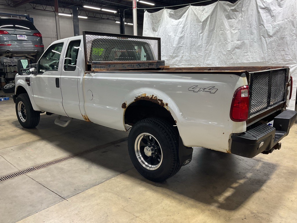 2008 Ford F-350 Image 2