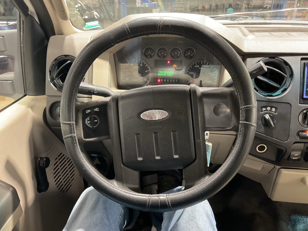 2008 Ford F-350 Image 8
