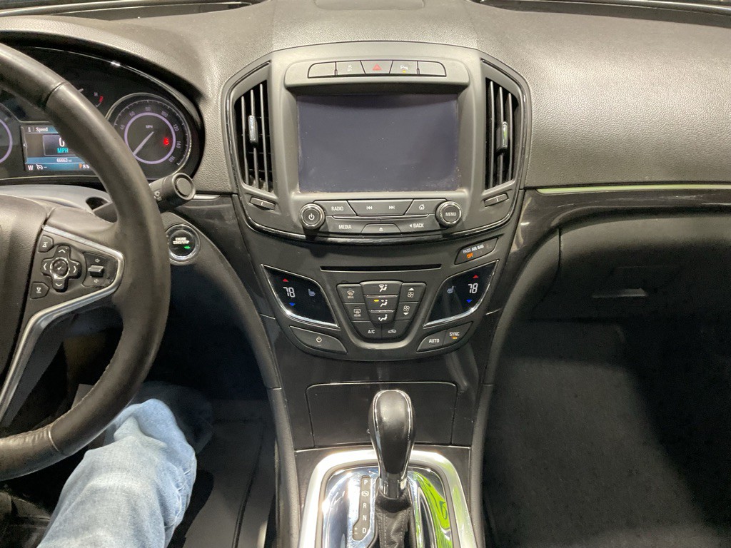 2016 Buick Regal Image 9