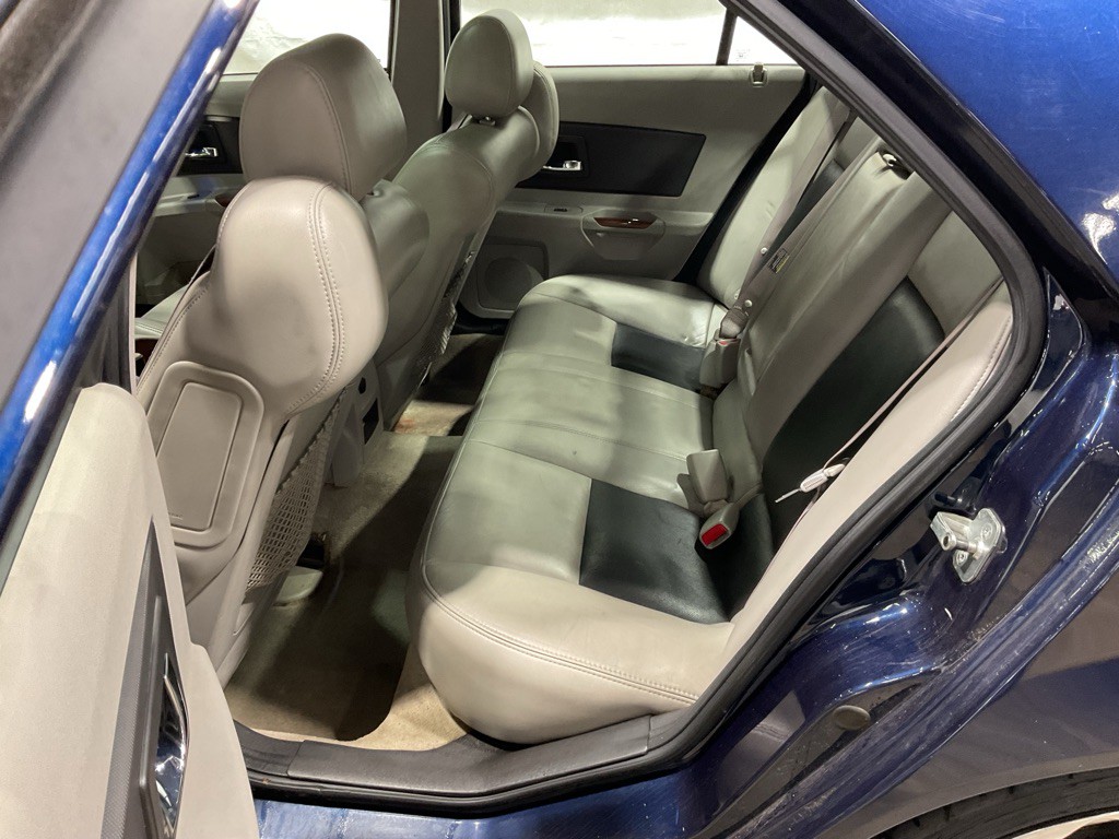 2004 Cadillac CTS Image 7