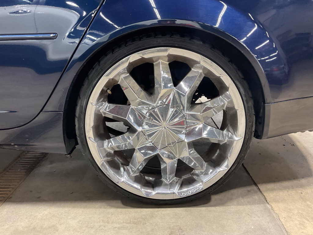 2004 Cadillac CTS Image 10