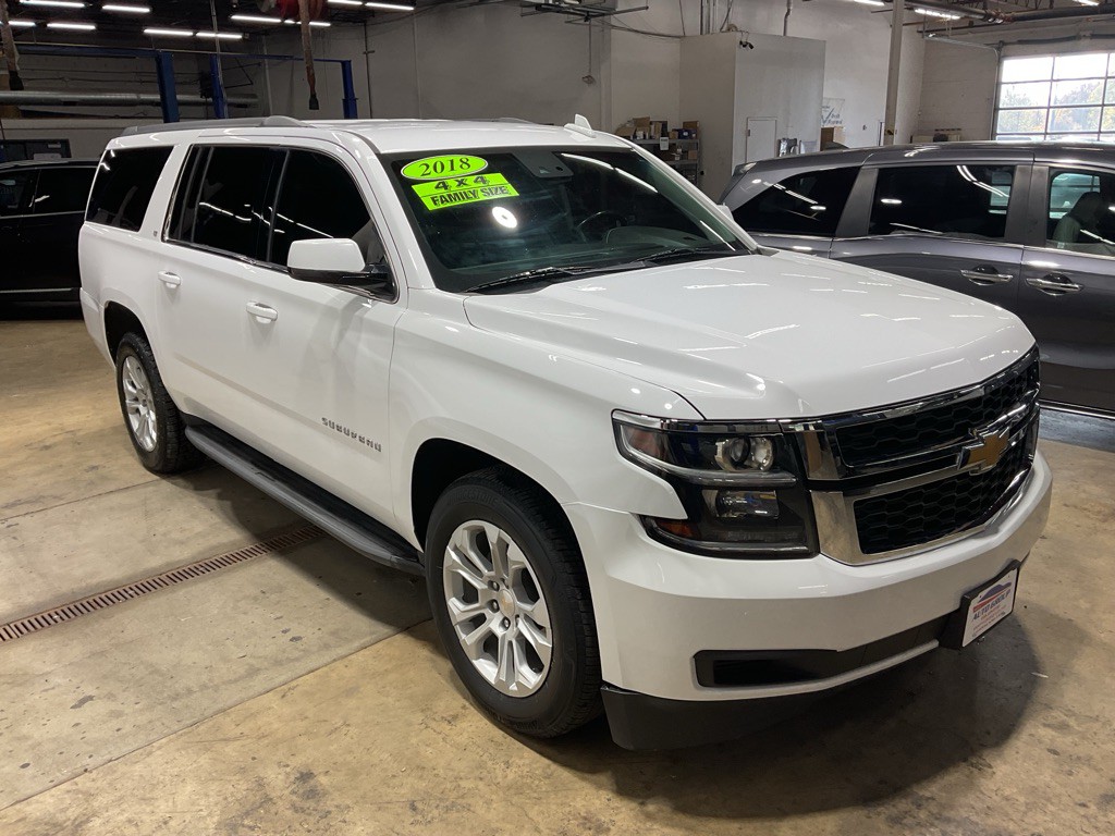 2018 Chevrolet Suburban Image 4