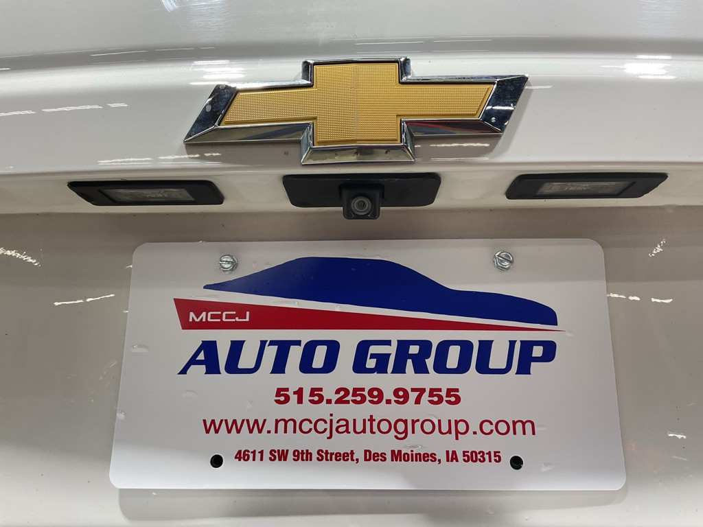 2018 Chevrolet Suburban Image 6