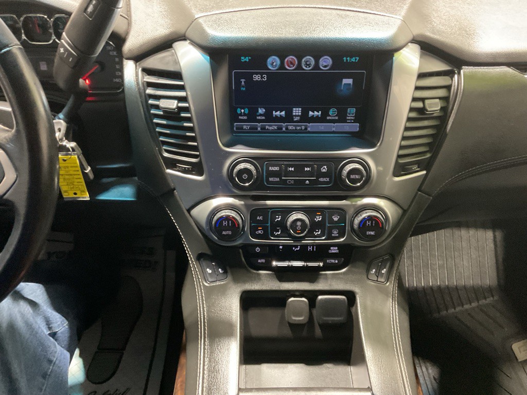 2018 Chevrolet Suburban Image 12