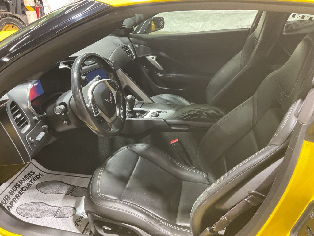 2015 Chevrolet Corvette Image 8