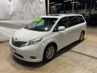 Image for 2013 Toyota Sienna XLE ID: 6995008