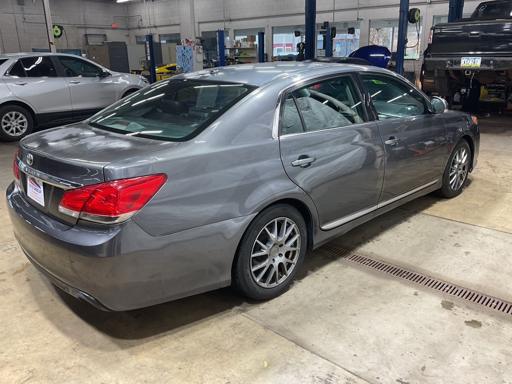 2012 Toyota Avalon Image 3