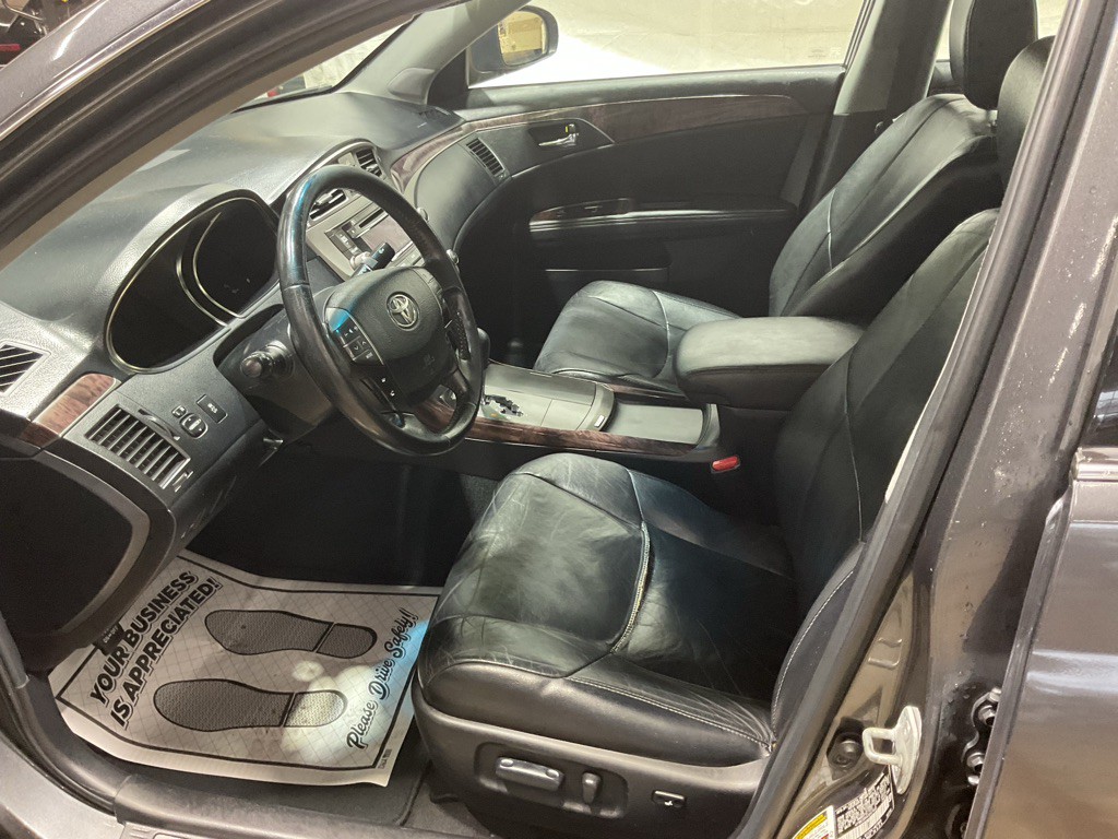 2012 Toyota Avalon Image 8