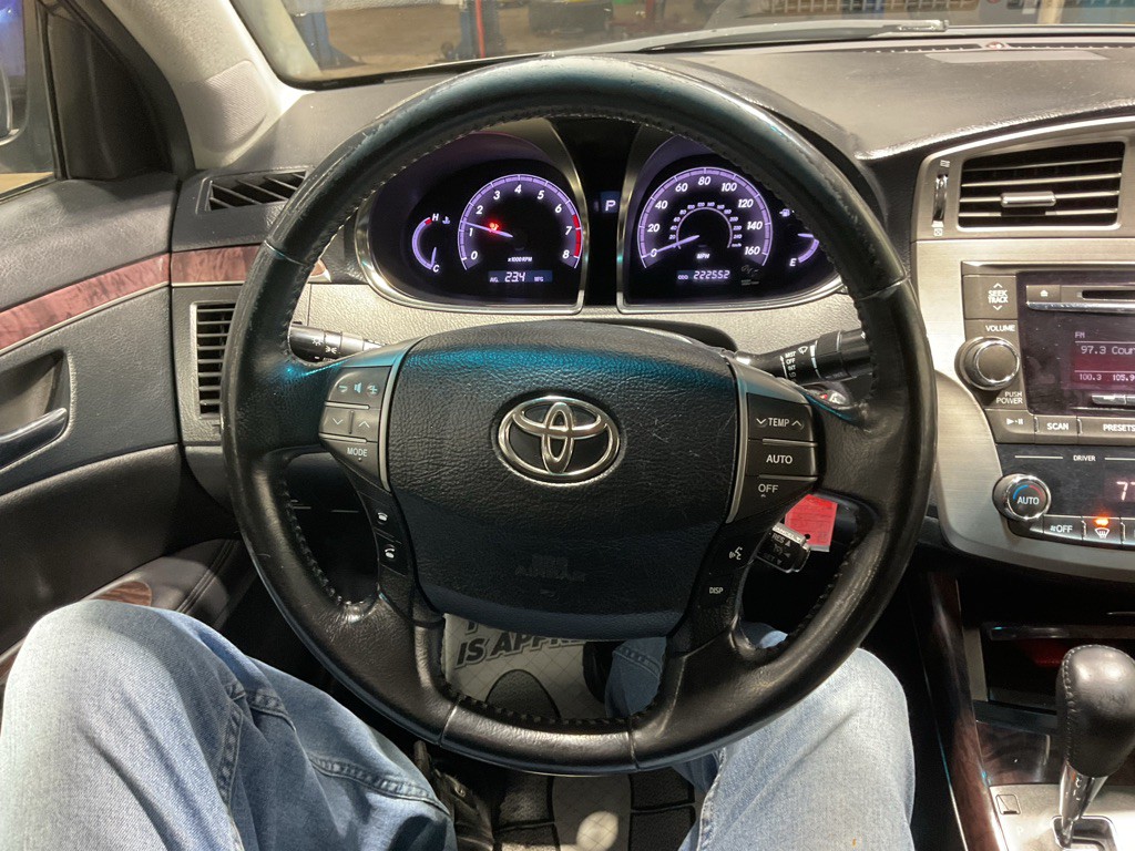 2012 Toyota Avalon Image 10