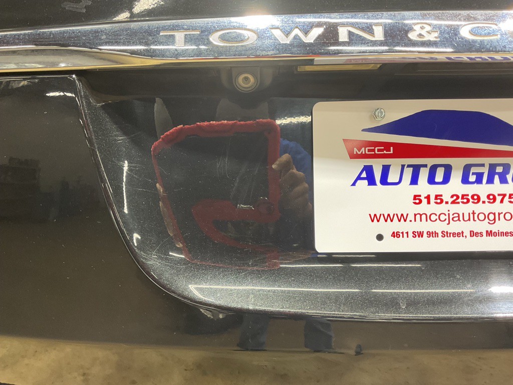 2016 Chrysler Town & Country Image 6