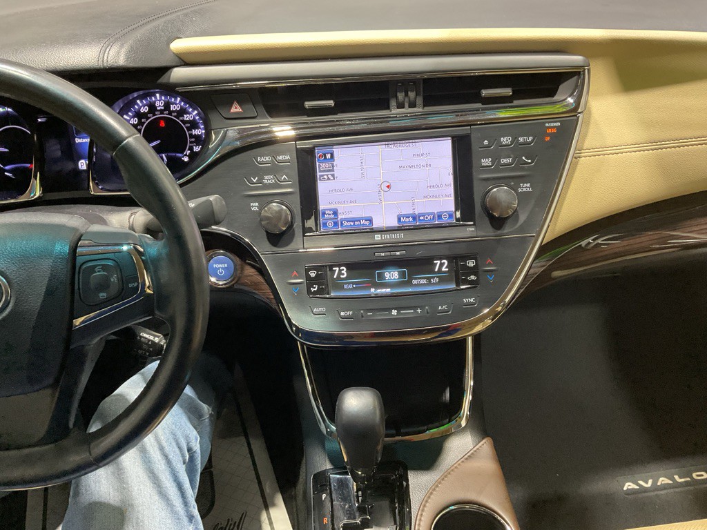 2013 Toyota Avalon Image 11