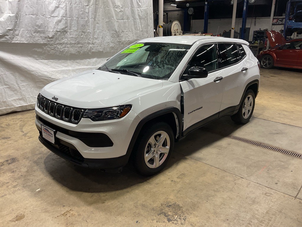 2023 Jeep Compass Image 4