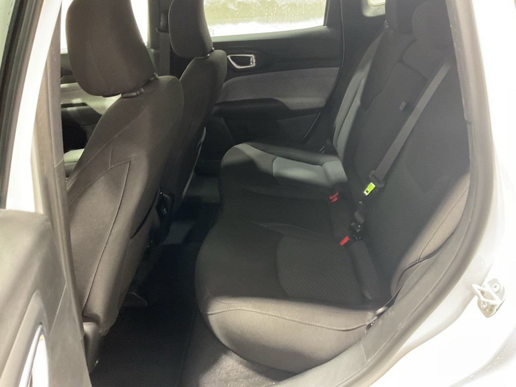 2023 Jeep Compass Image 8