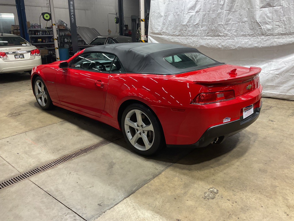 2015 Chevrolet Camaro Image 2