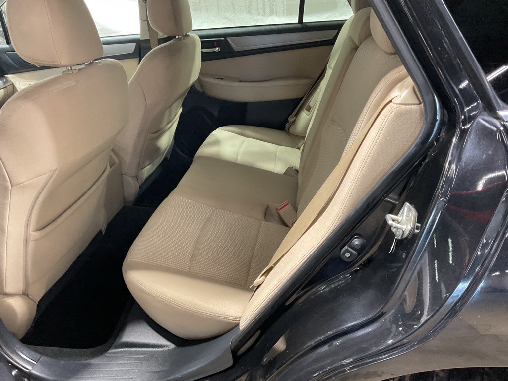 2015 Subaru Outback Image 9