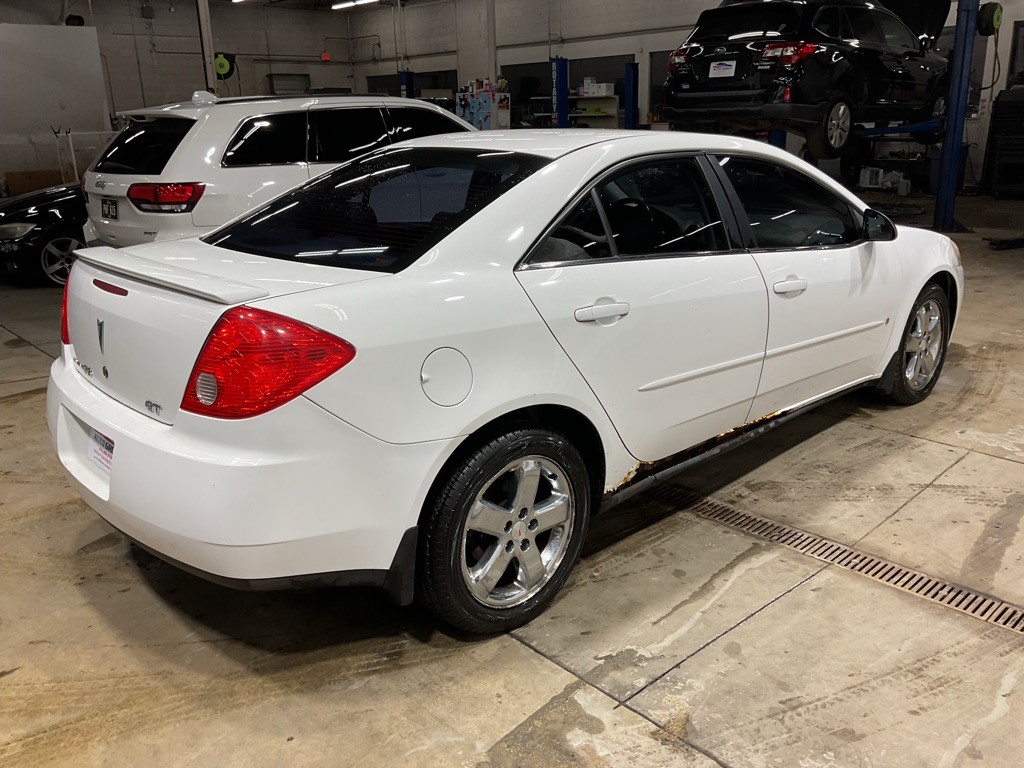 2009 Pontiac G6 Image 3