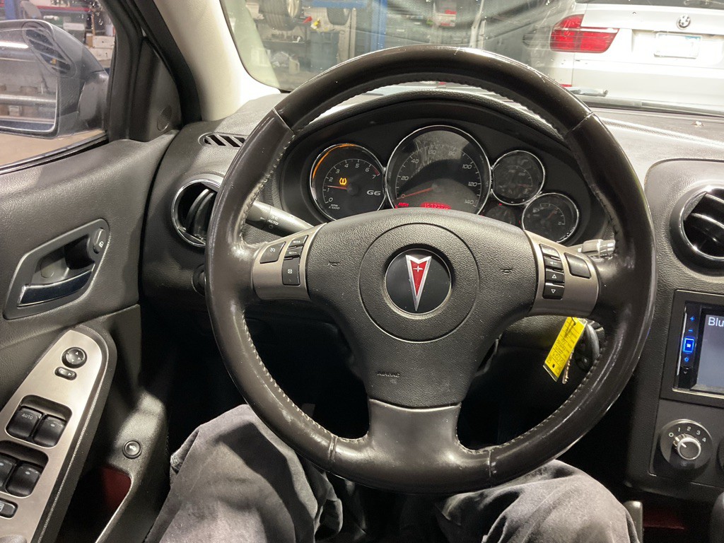 2009 Pontiac G6 Image 10