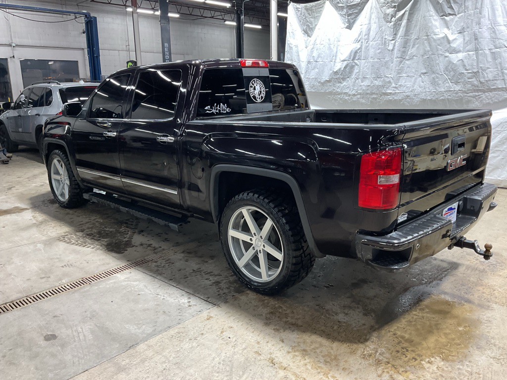 2015 GMC Sierra Image 2