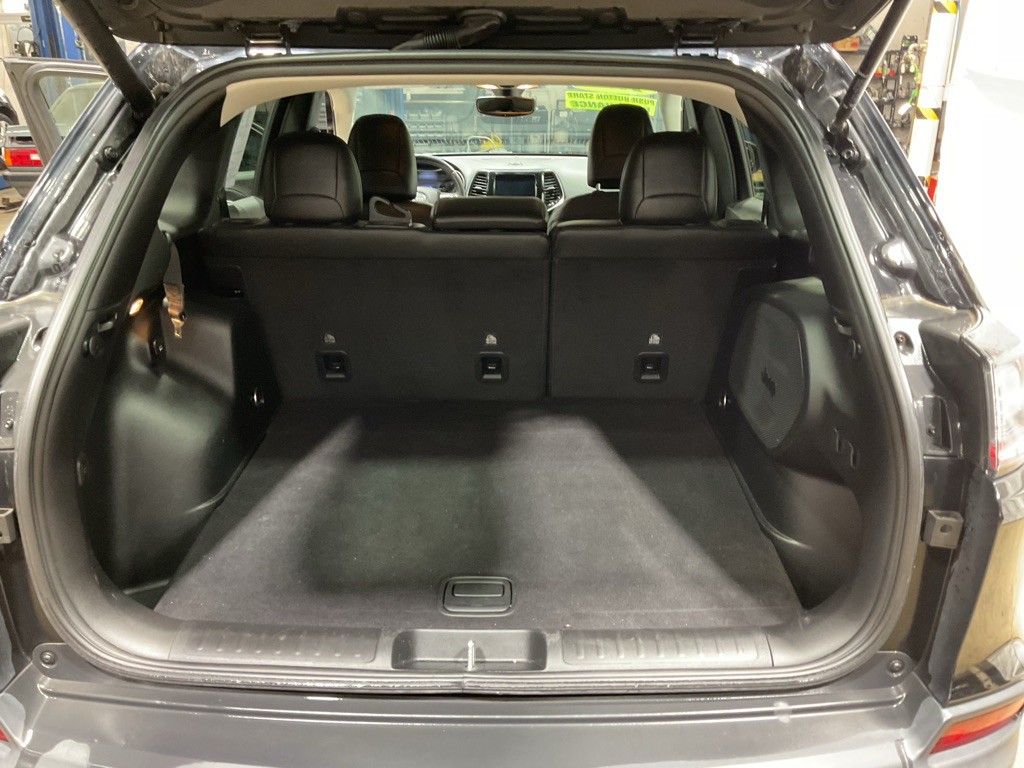 2019 Jeep Cherokee Image 9