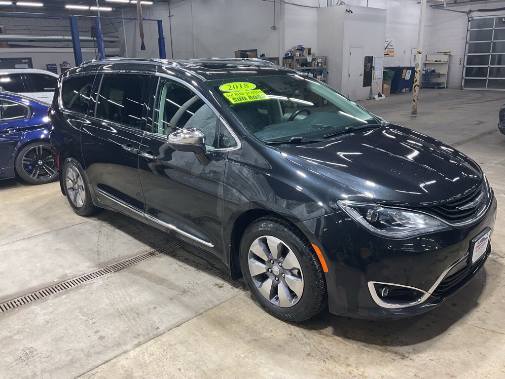 2018 Chrysler Pacifica Image 4