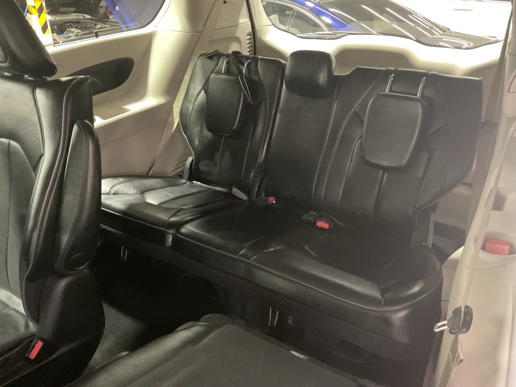 2018 Chrysler Pacifica Image 10