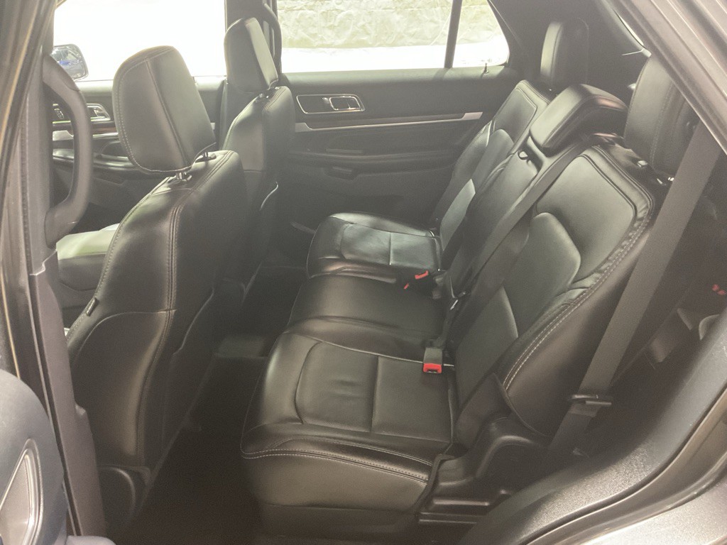 2018 Ford Explorer Image 9