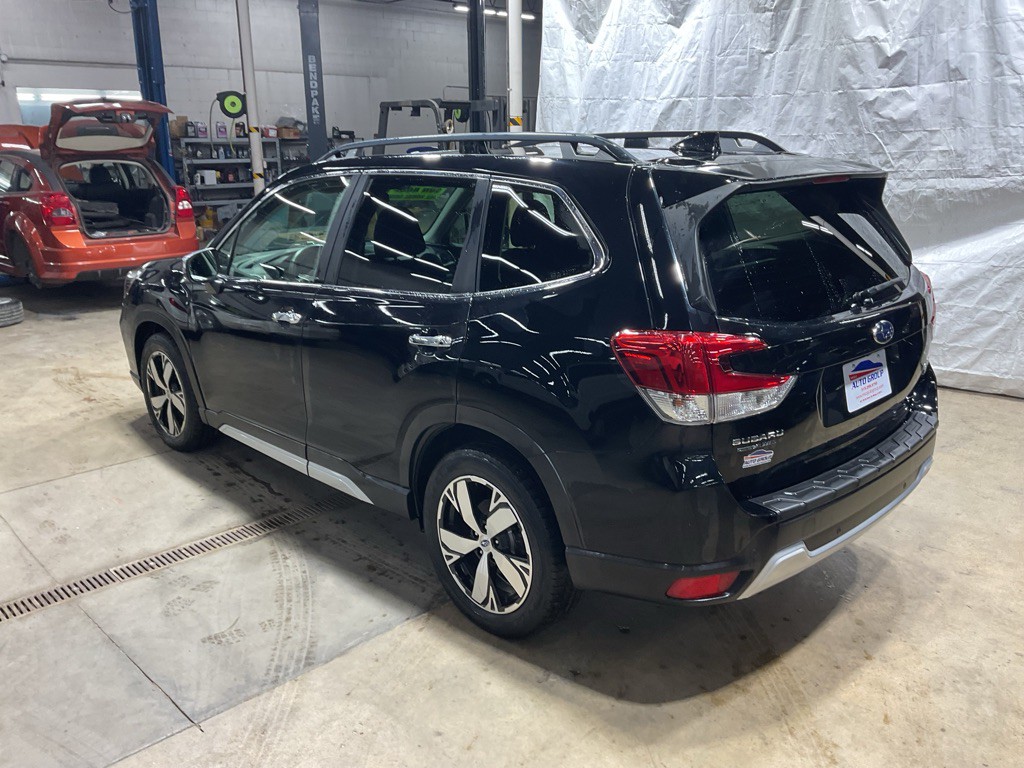 2019 Subaru Forester Image 2