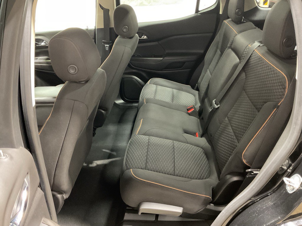 2019 GMC Acadia Image 9