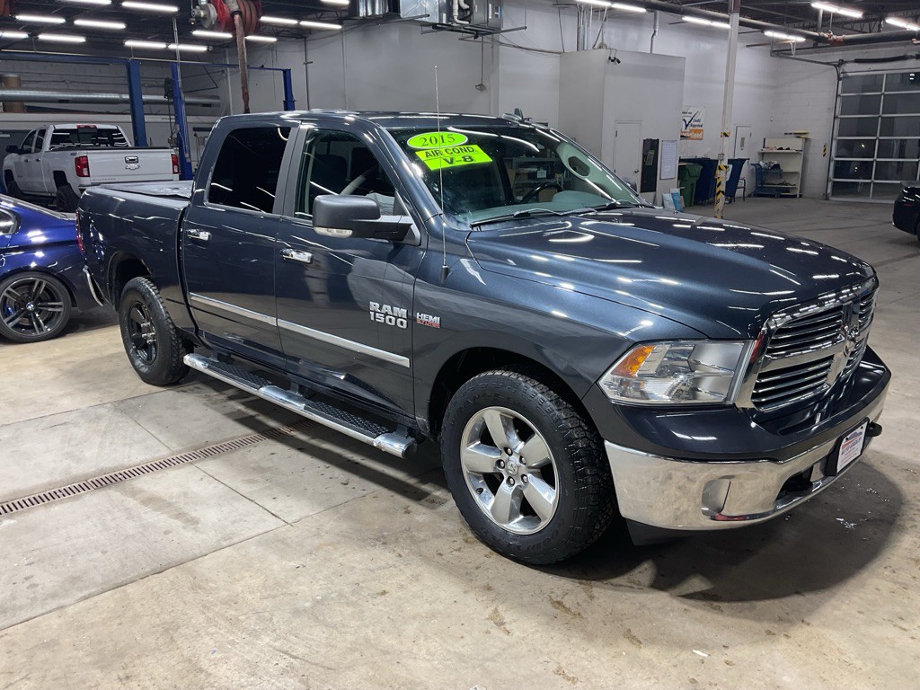 2015 RAM 1500 Image 4