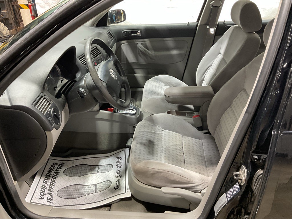 2004 Volkswagen Jetta Image 6