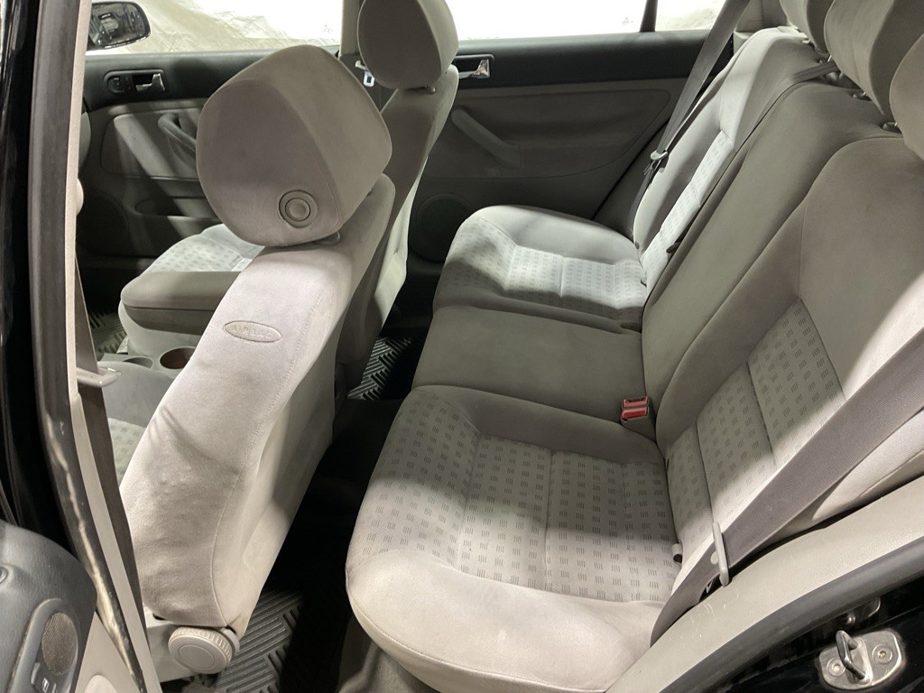 2004 Volkswagen Jetta Image 7