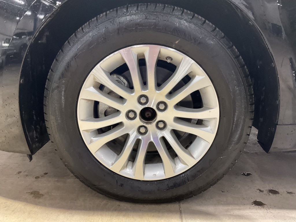 2014 Toyota Sienna Image 14