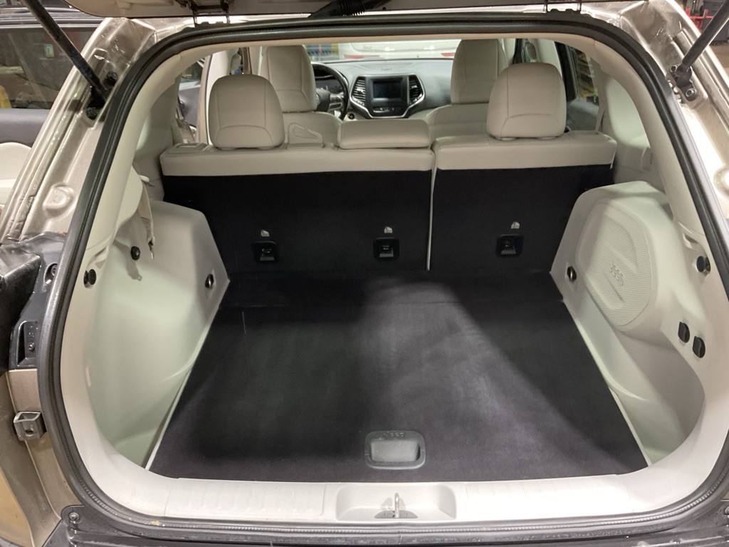 2021 Jeep Cherokee Image 10