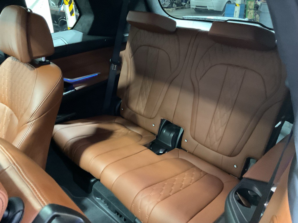 2022 BMW X7 Image 10