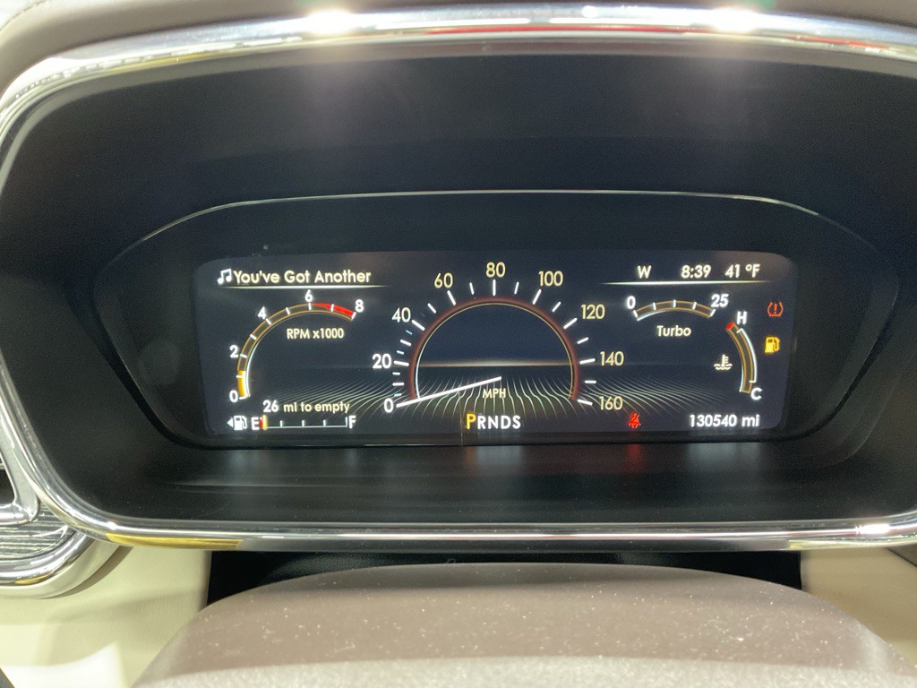 2017 Lincoln Continental Image 9