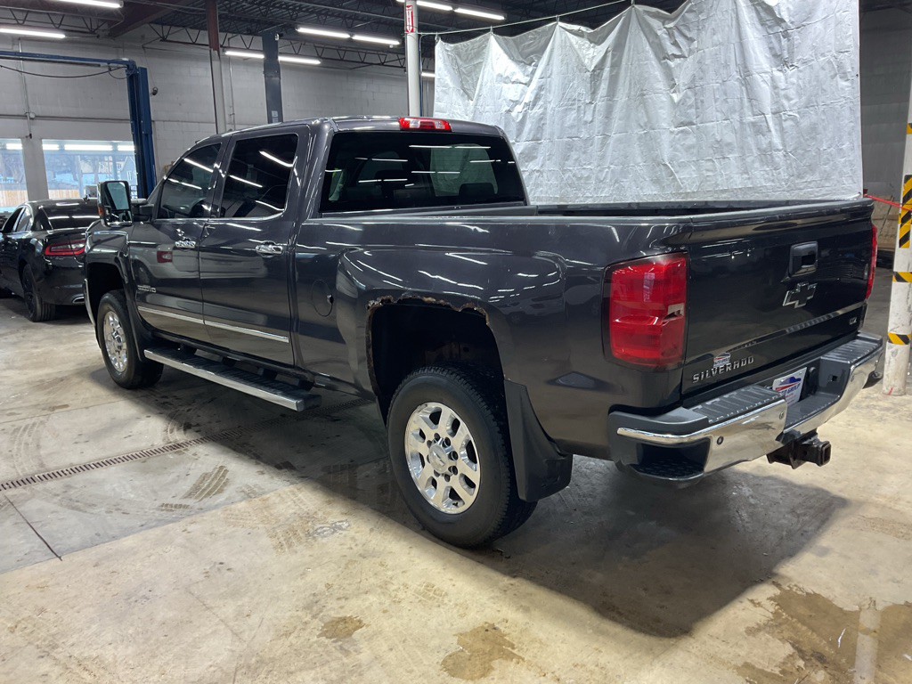 2015 Chevrolet Silverado 1500 Image 2