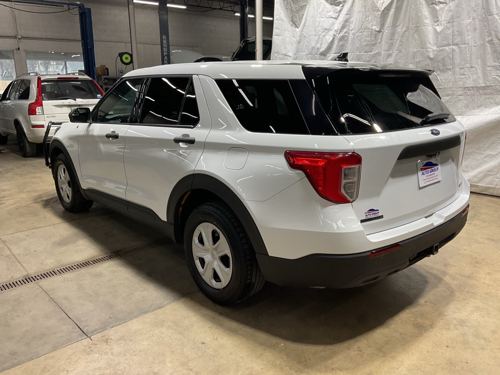 2020 Ford Explorer Image 2