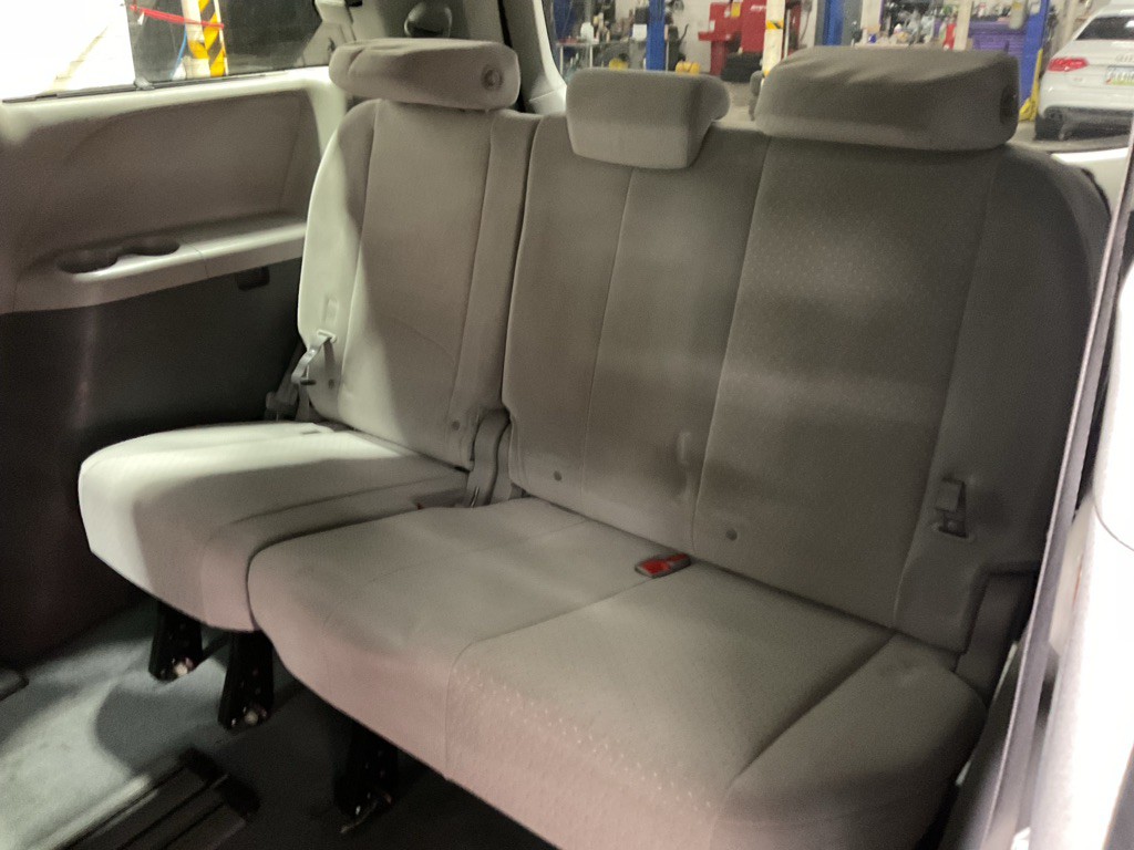 2020 Toyota Sienna Image 9