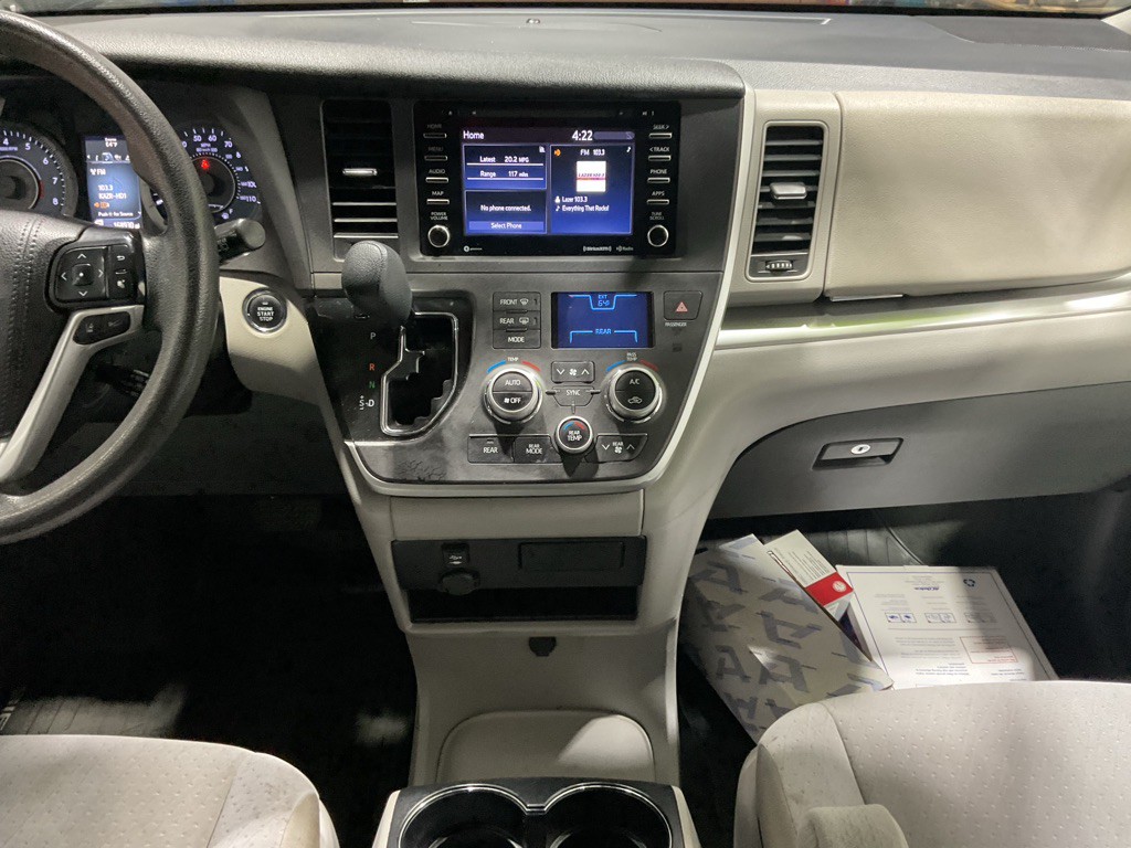 2020 Toyota Sienna Image 12