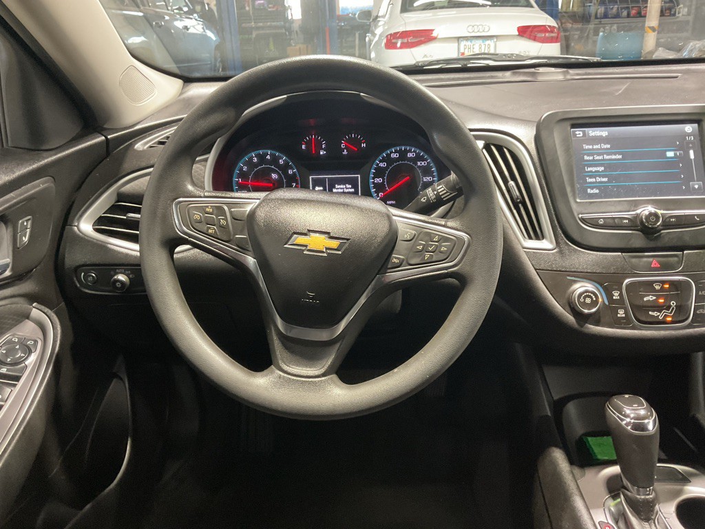2018 Chevrolet Malibu Image 9