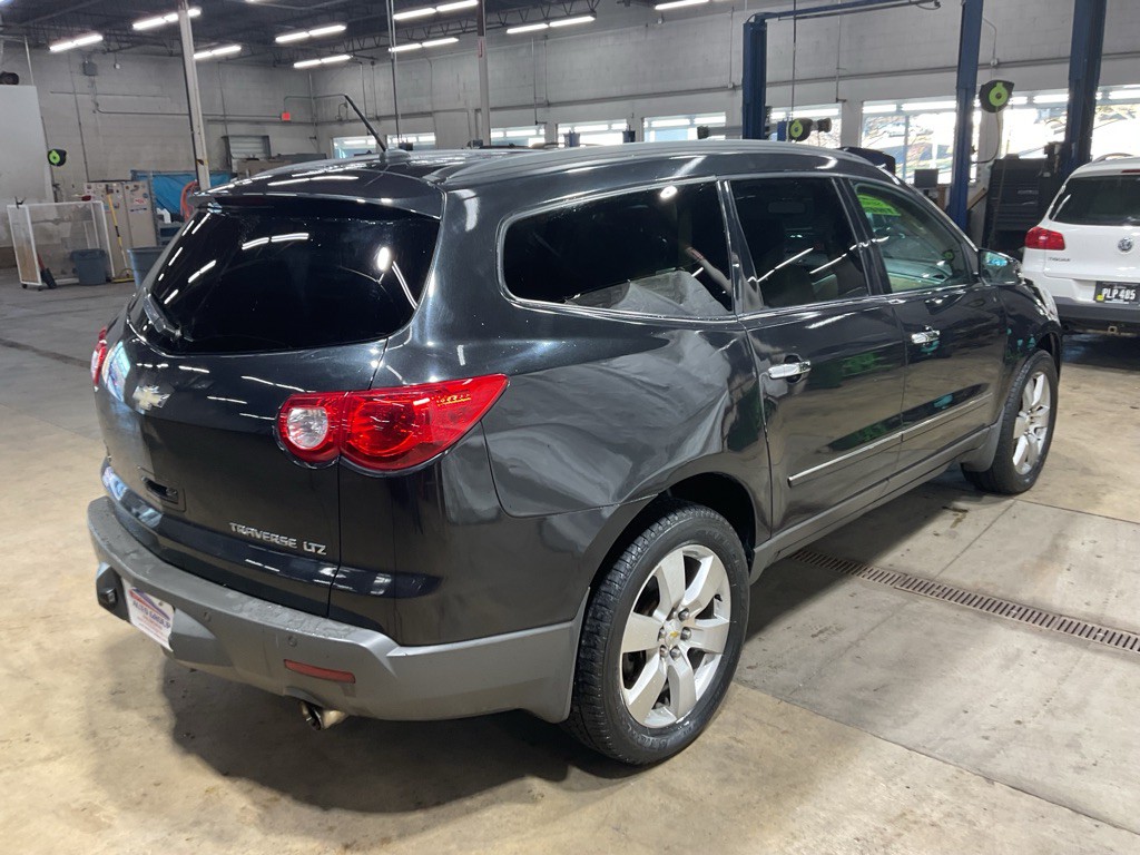 2012 Chevrolet Traverse Image 3