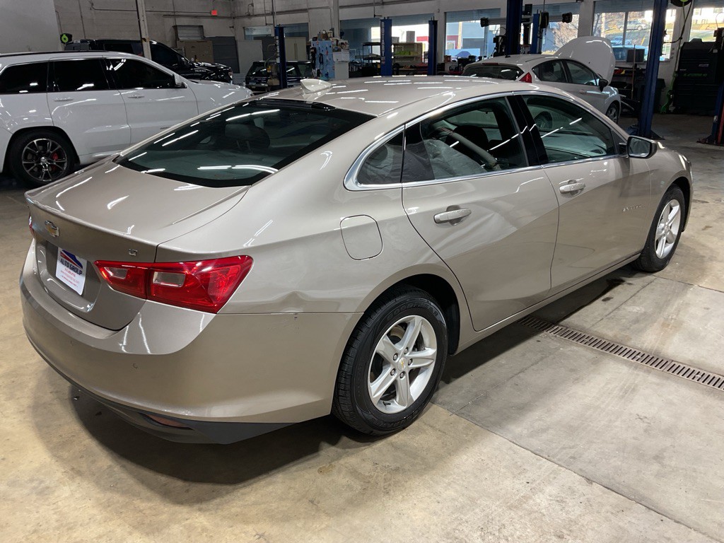 2024 Chevrolet Malibu Image 3