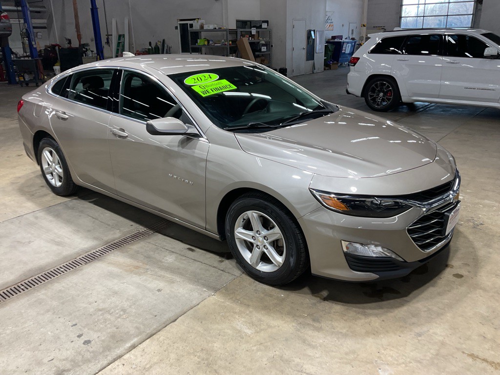 2024 Chevrolet Malibu Image 4