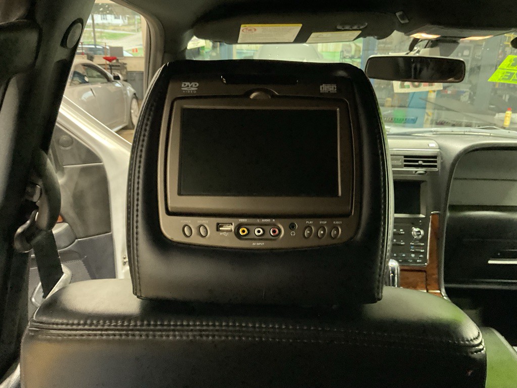 2016 Lincoln Navigator Image 11
