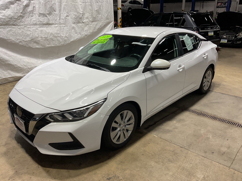 2020 Nissan Sentra Image 1