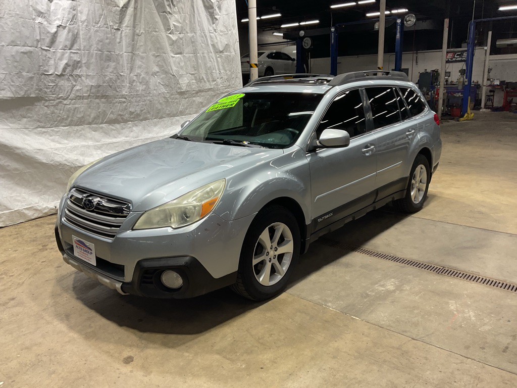 2013 Subaru Outback Image 1