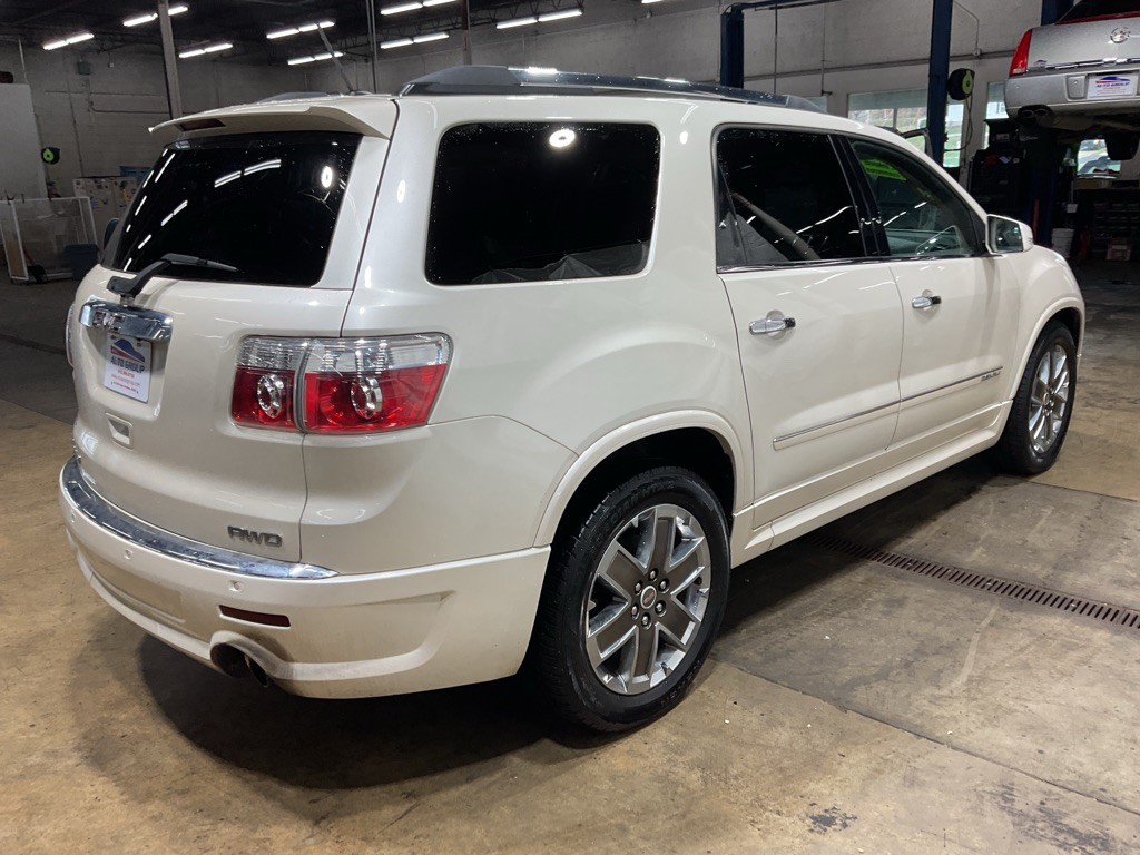 2012 GMC Acadia Image 3
