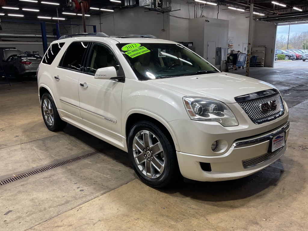 2012 GMC Acadia Image 4
