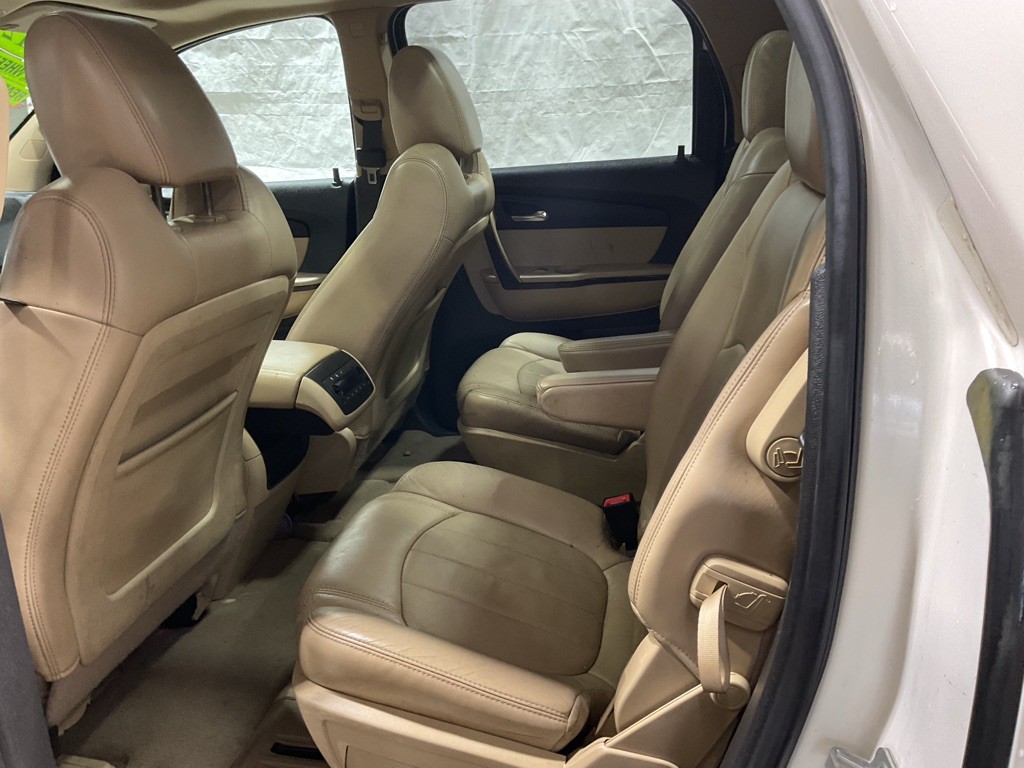 2012 GMC Acadia Image 9