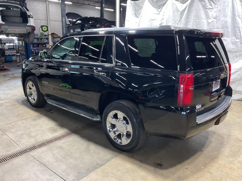 2015 Chevrolet Tahoe Image 2